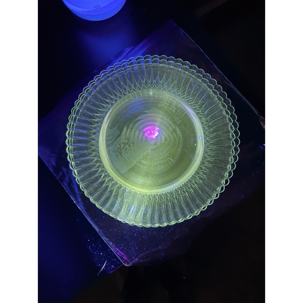 Vintage UV Reactive Glow Glass Bread Butter Plates Ribbed Sunburst Set of 5 6"